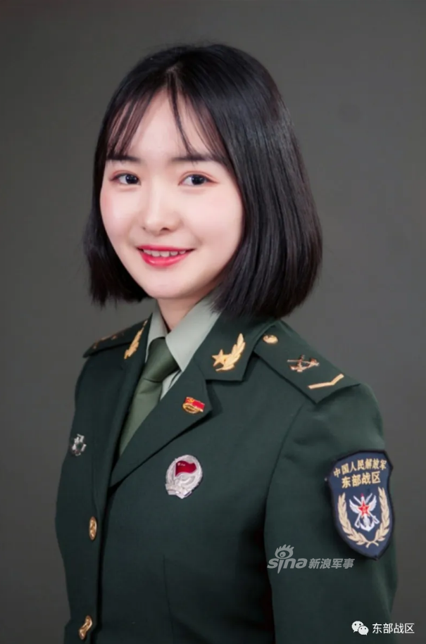 致敬最可爱的人!陆军通信女兵的两幅模样都很美(0/0)