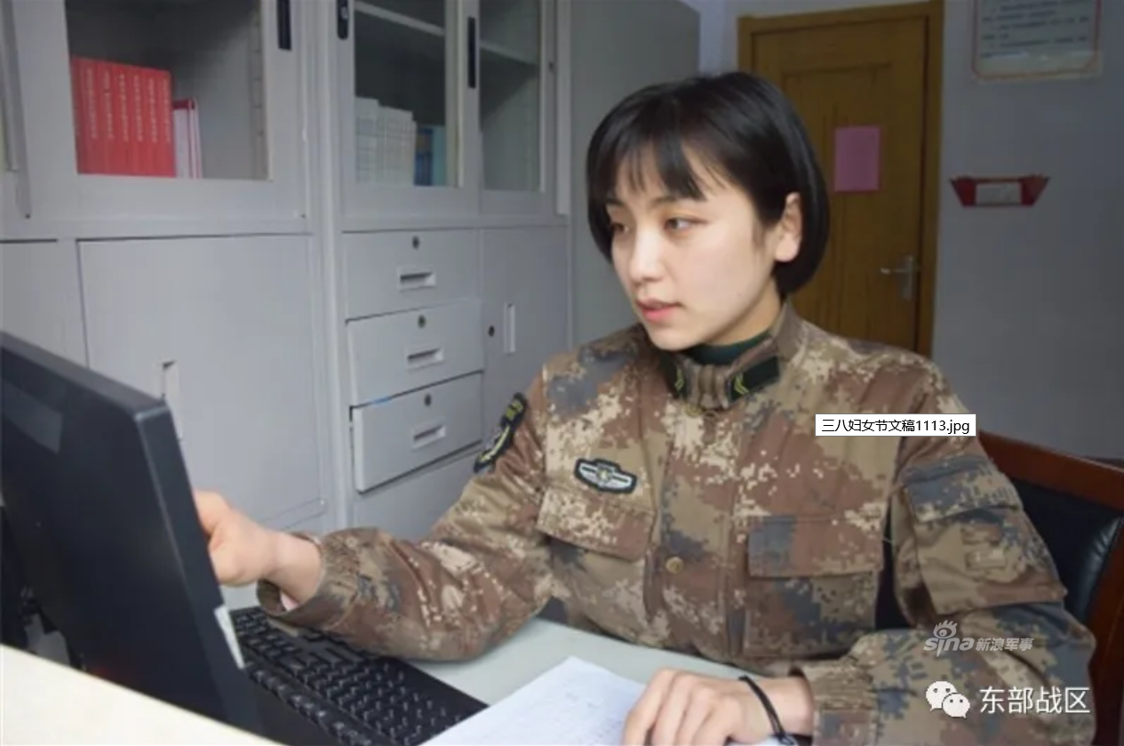 致敬最可爱的人!陆军通信女兵的两幅模样都很美(0/0)